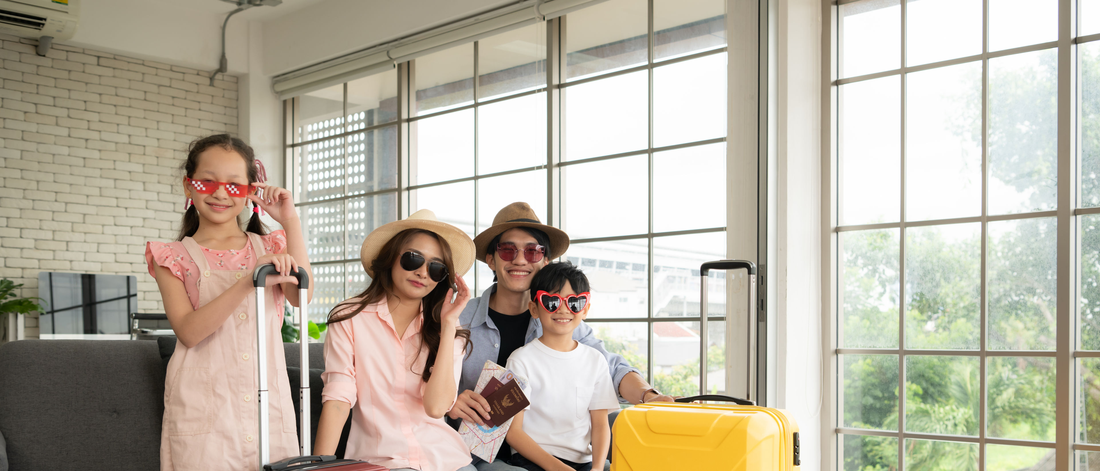 Family packing for a trip